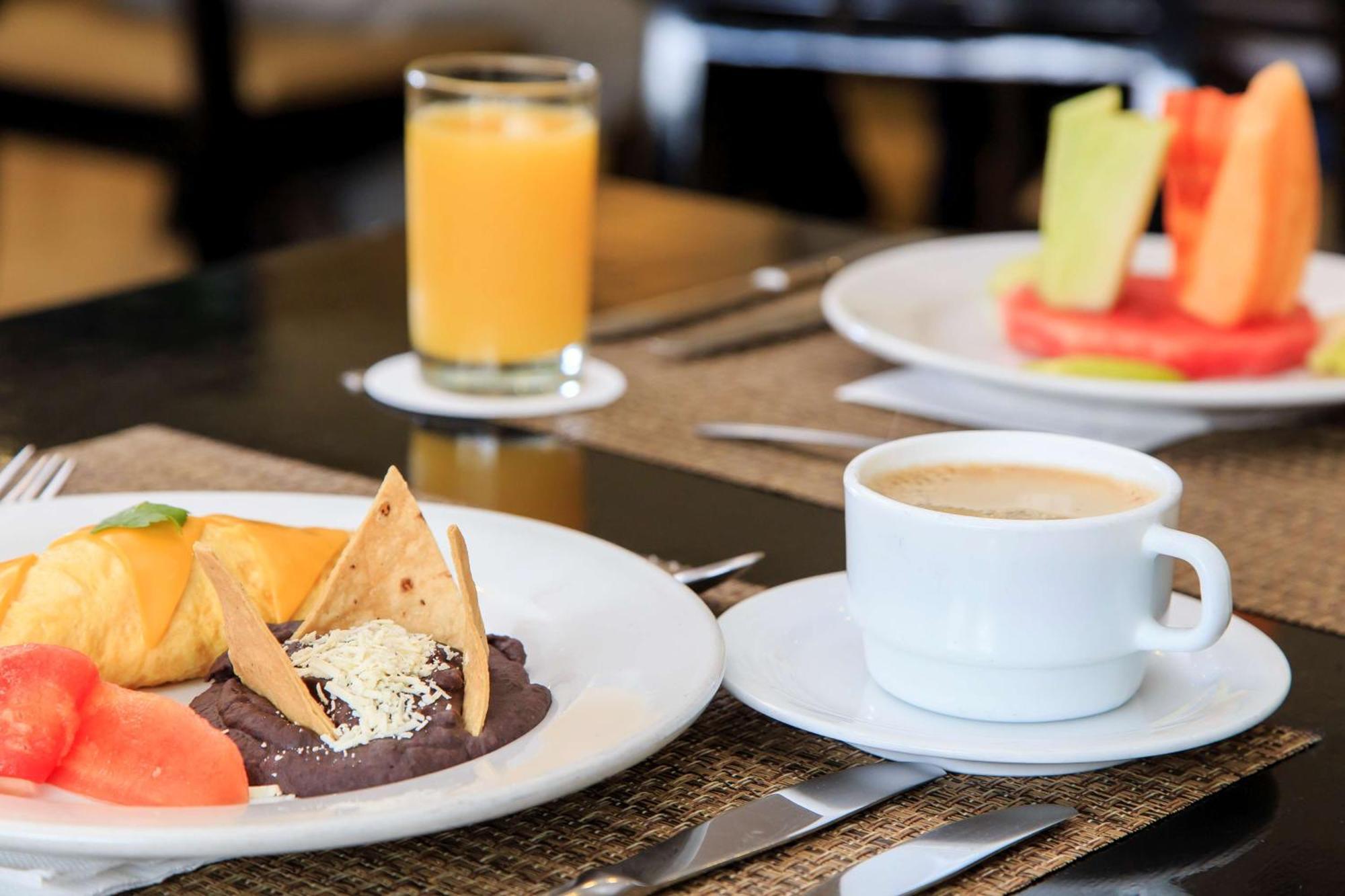 Nh Collection Santiago Casacostanera Hotel Ngoại thất bức ảnh